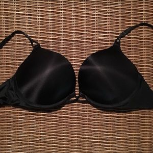 Victoria’s Secret Bombshell Plunge push-up bra
